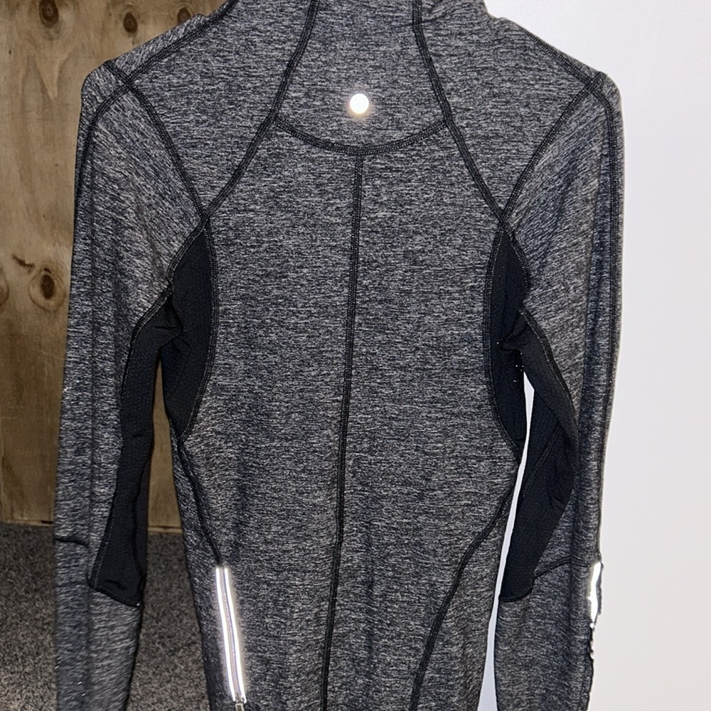 Lululemon athletic jacket - Picture 4 of 7